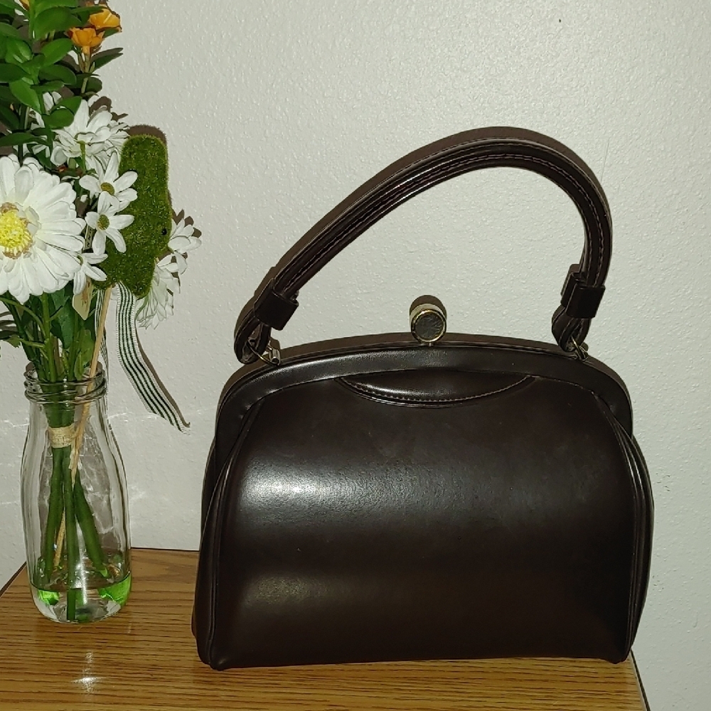 Sophisticated Brown Mini Bag with Vintage Charm